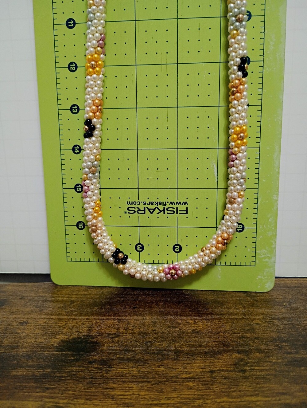 Beaded Flower Chain - Picture 4 of 4
